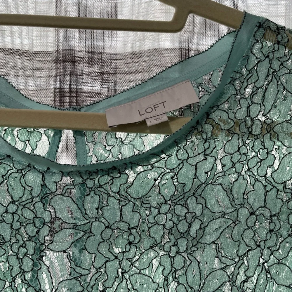 LOFT Mint Green Lace Blouse - Picture 2 of 4